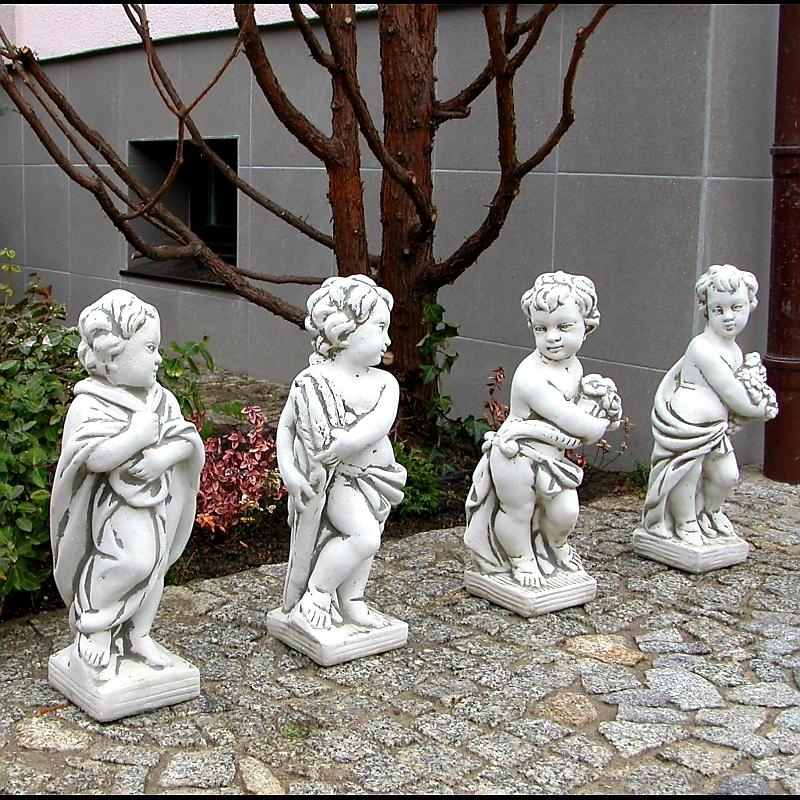 Set av stenfigurer Cupids - 4 årstider
