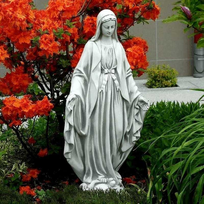 Stenskulptur Maria