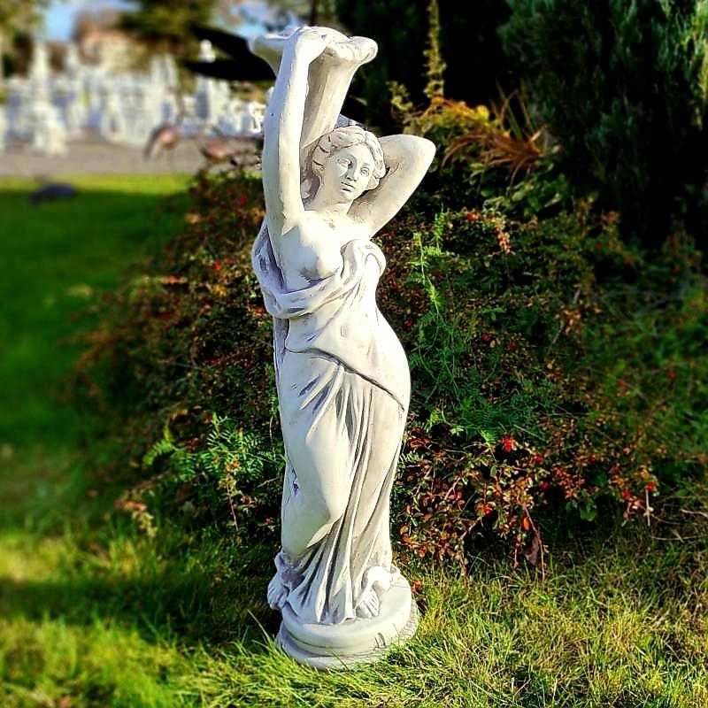 Stenskulptur Noemi