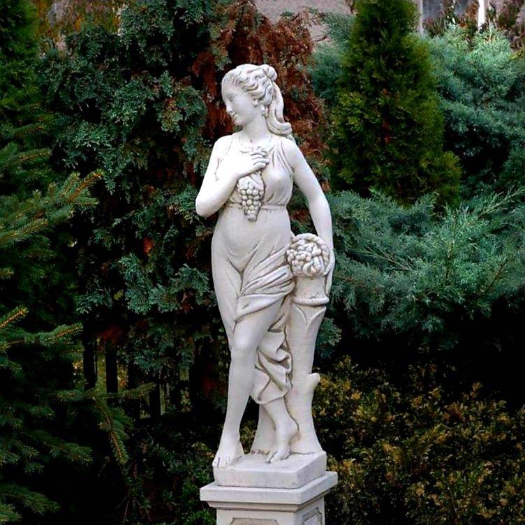 Stenskulptur Selene med Druva
