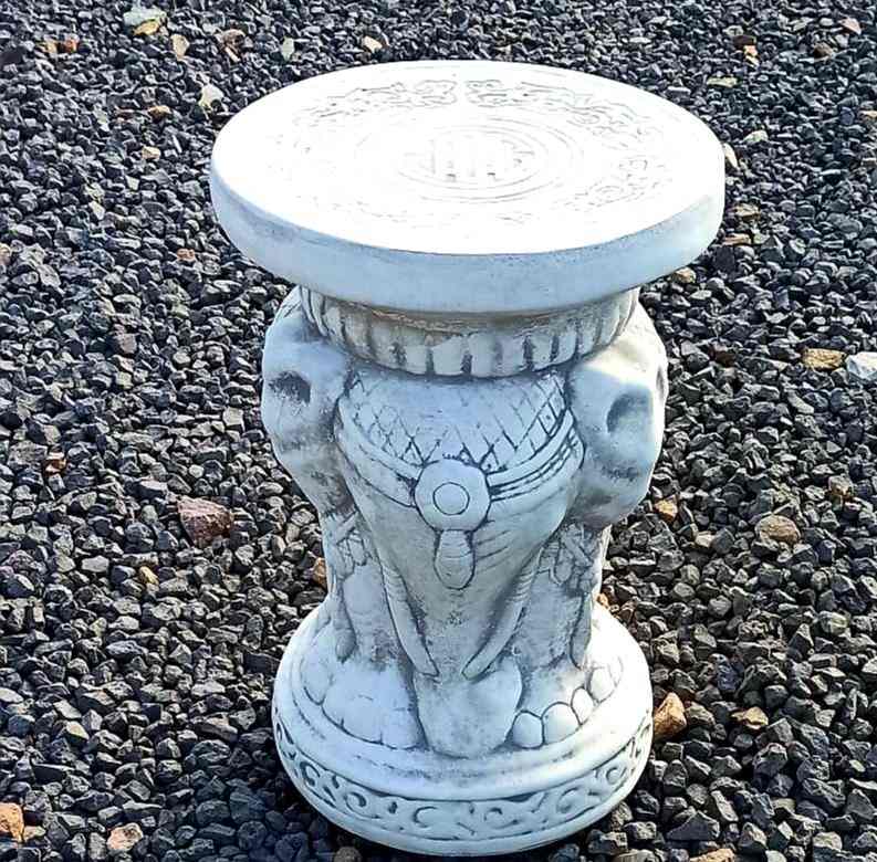 Stensäule Asiatiskt – Elefant