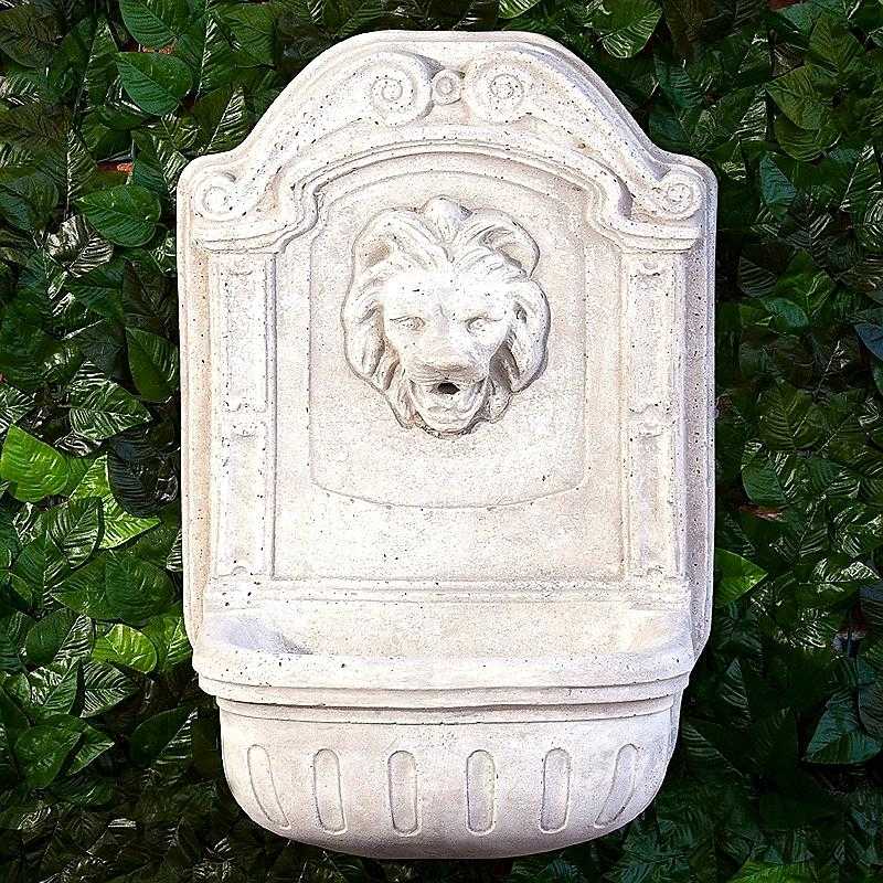 VäggFontän / Antica Nova Fontäner med Lejon